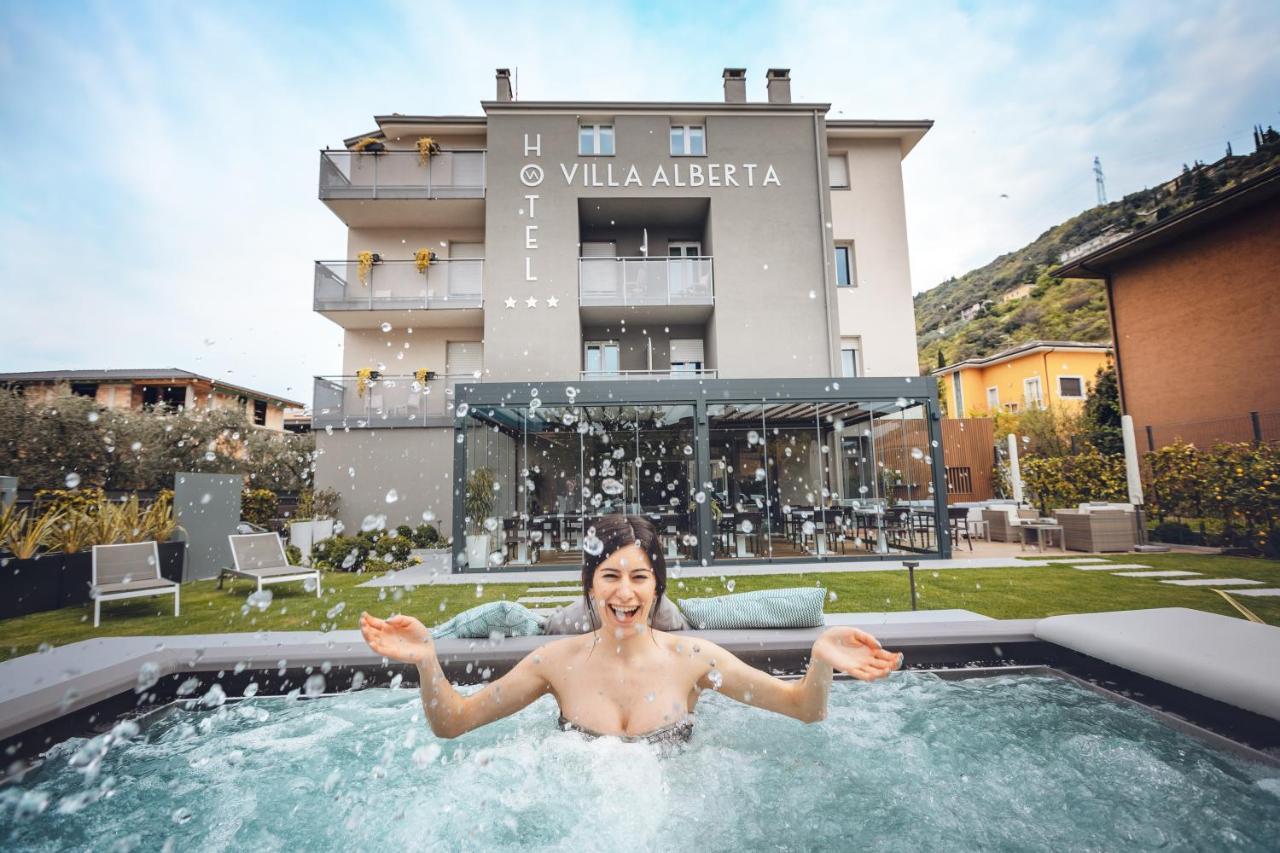 Hotel Villa Alberta Nago Esterno foto