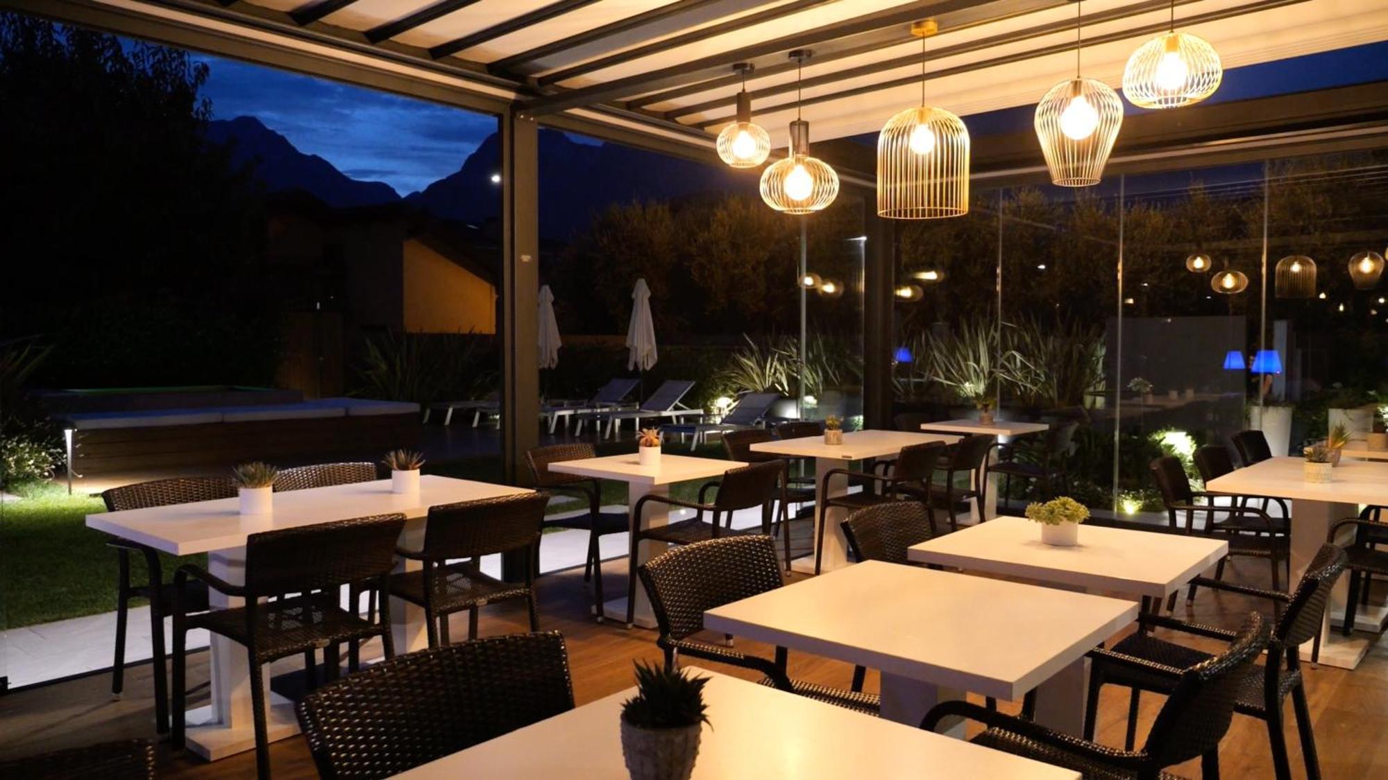 Hotel Villa Alberta Nago Esterno foto